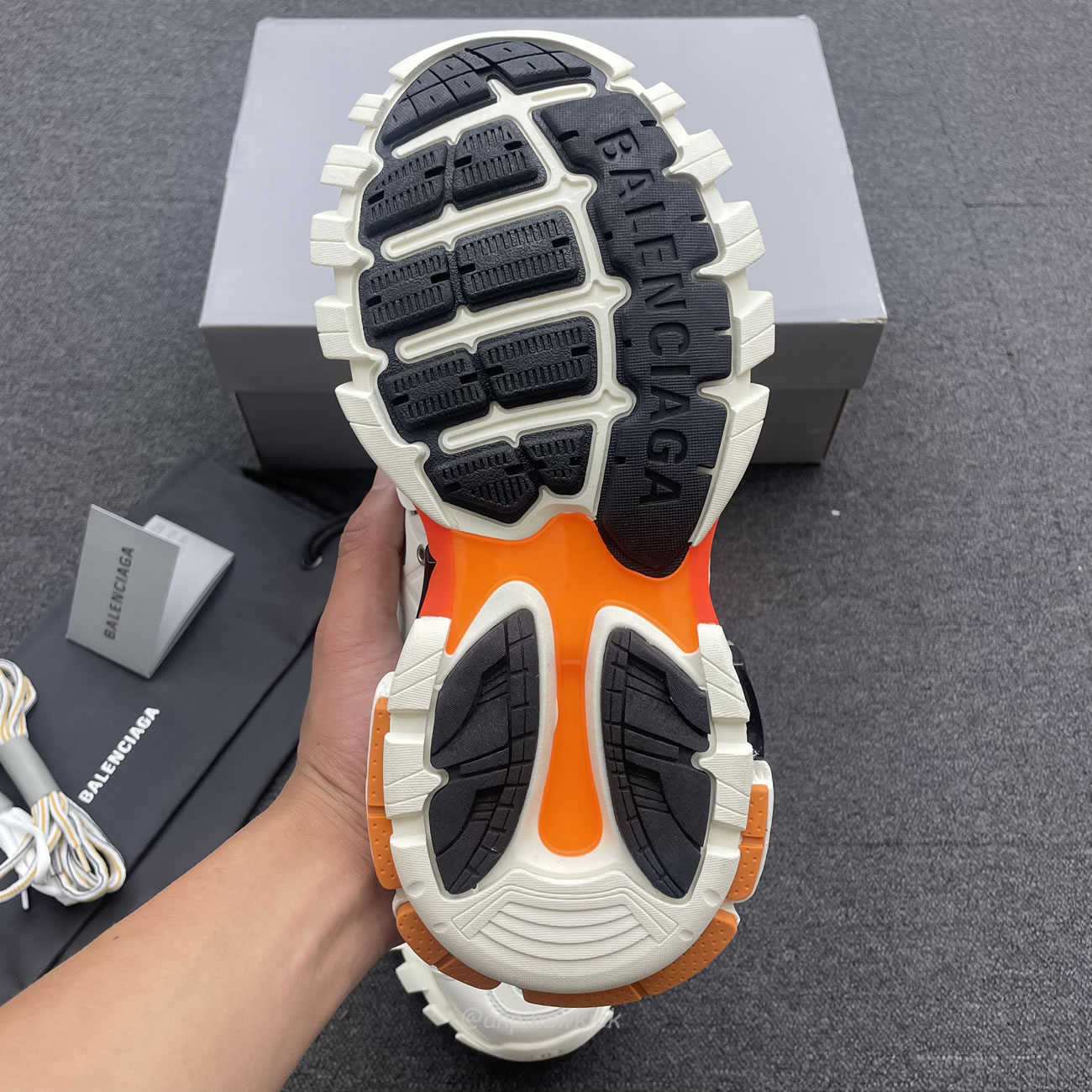 Balenciaga Track White Orange Womens 542436 W1gb1 9059 (5) - www.newkick.vip